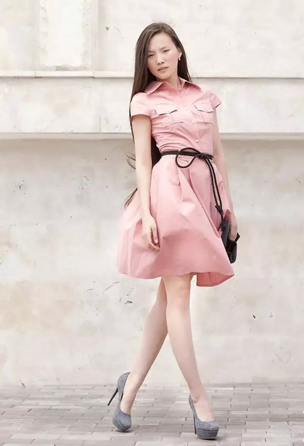 Серо розовое платье. Нежно розовое платье. Бледно розовое платье.