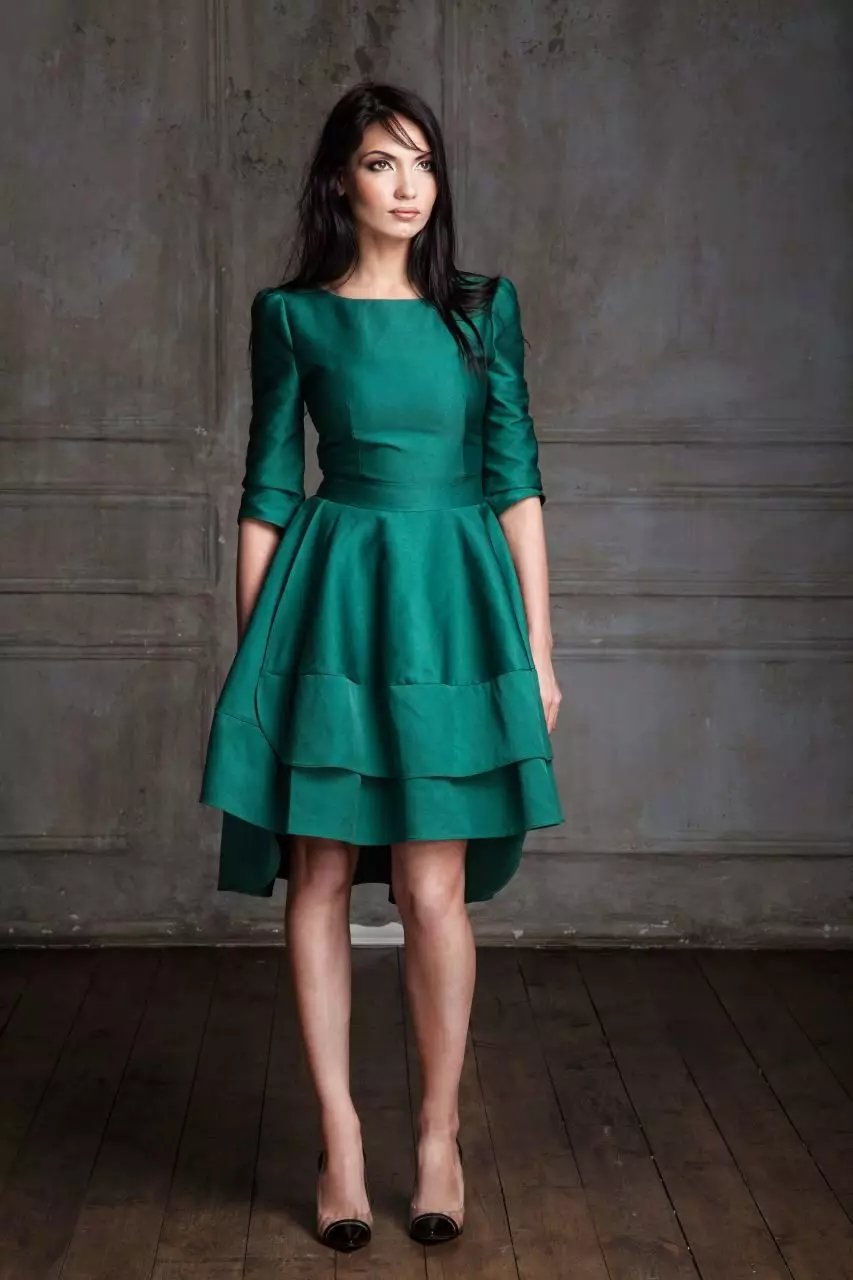 Roheline rahustatud kleit