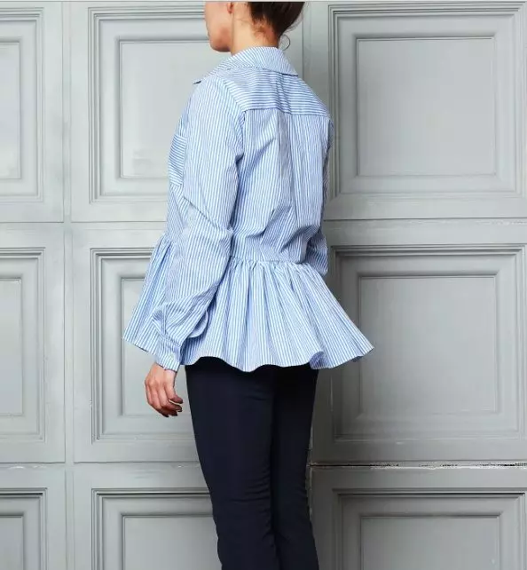 Dames Blue Shirt (112 foto's): Wat te dragen en blauw shirt combineren, lichtblauw, polka dot, modieuze afbeeldingen 1217_17