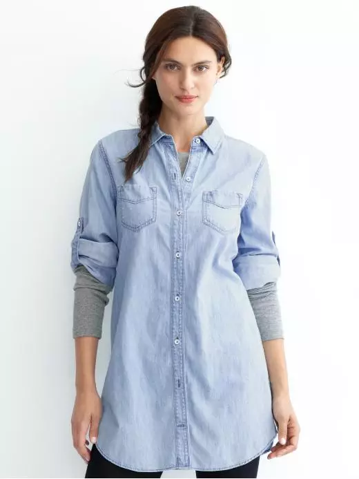 Chemise bleue pour femmes (112 photos): quoi porter et combiner une chemise bleue, bleu clair, pois, images à la mode 1217_25