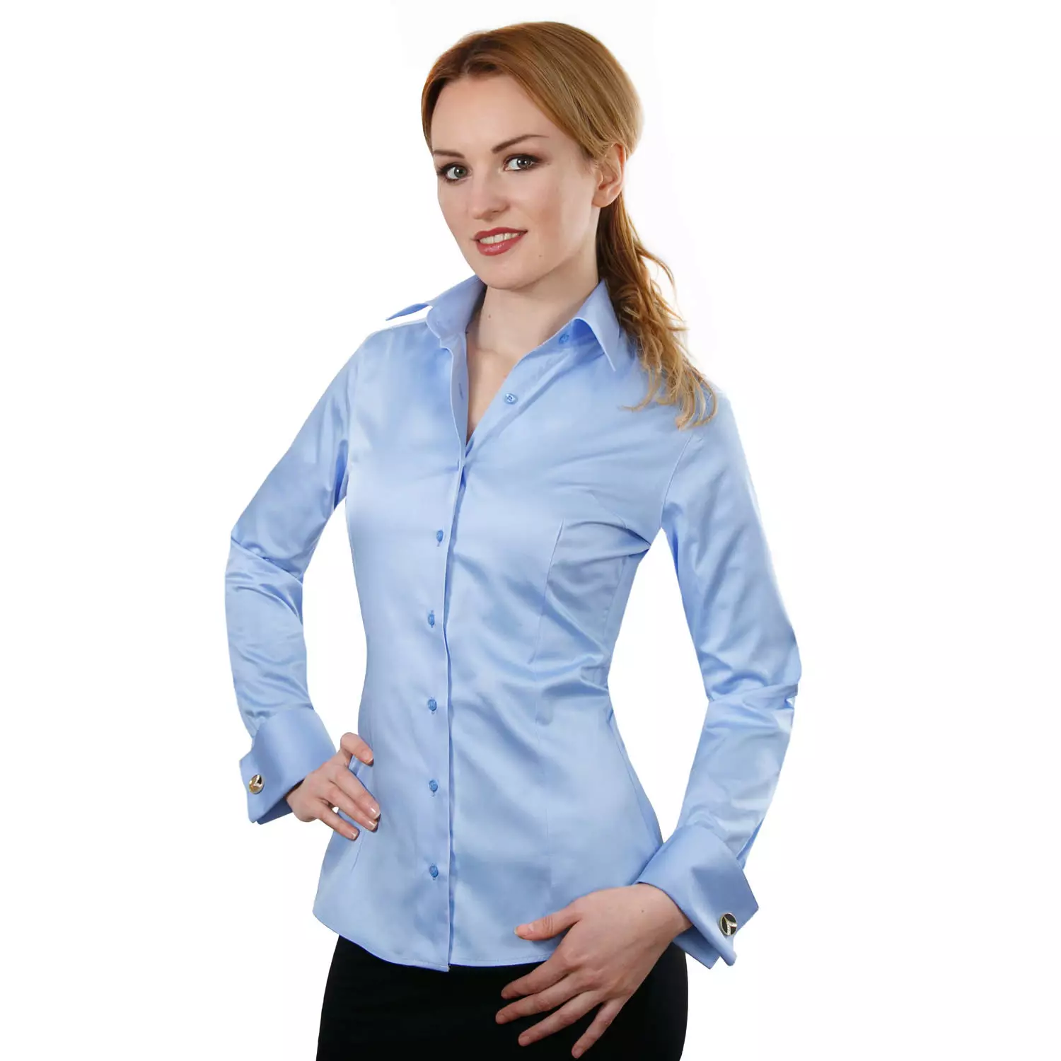 女式藍襯衫（112張照片）：穿什麼和結合藍襯衫，淺藍色，圓點，時尚圖像 1217_47