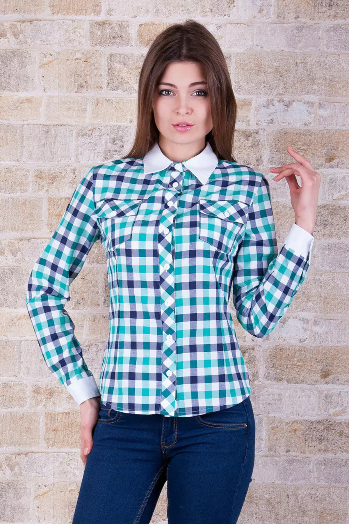 Női ketreces ing (128 fénykép kockás ingek): kék, zöld kockás ing, valamint trendi íjak 1234_11