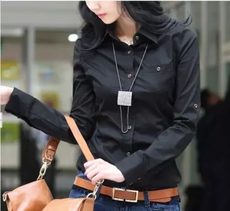 黑色衬衫（55张照片）：穿女人衬衫，无袖，丝绸和雪纺，时尚弓 1237_41