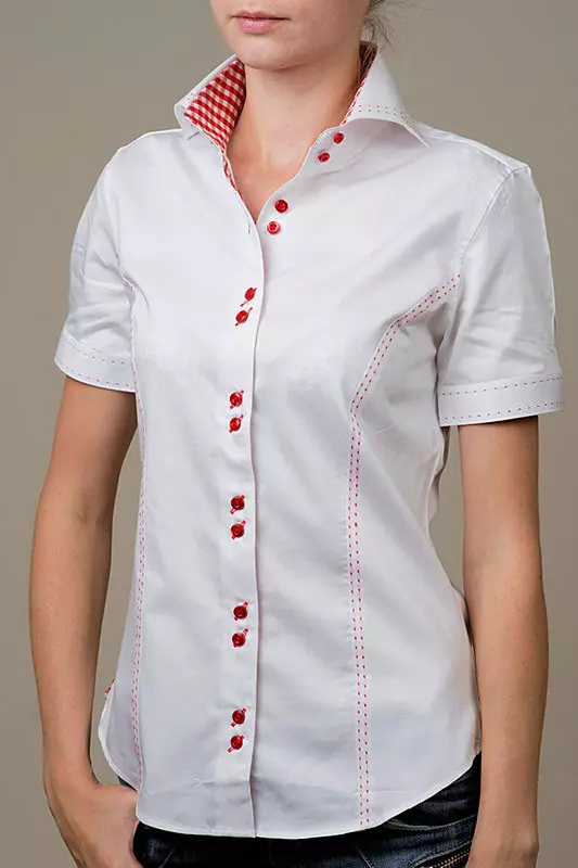White Shirt (79 foto's): Damesmode, als een vlinder met een wit vrouwelijk shirt, modellen met een kraag en zonder, met wat draagt 1246_54