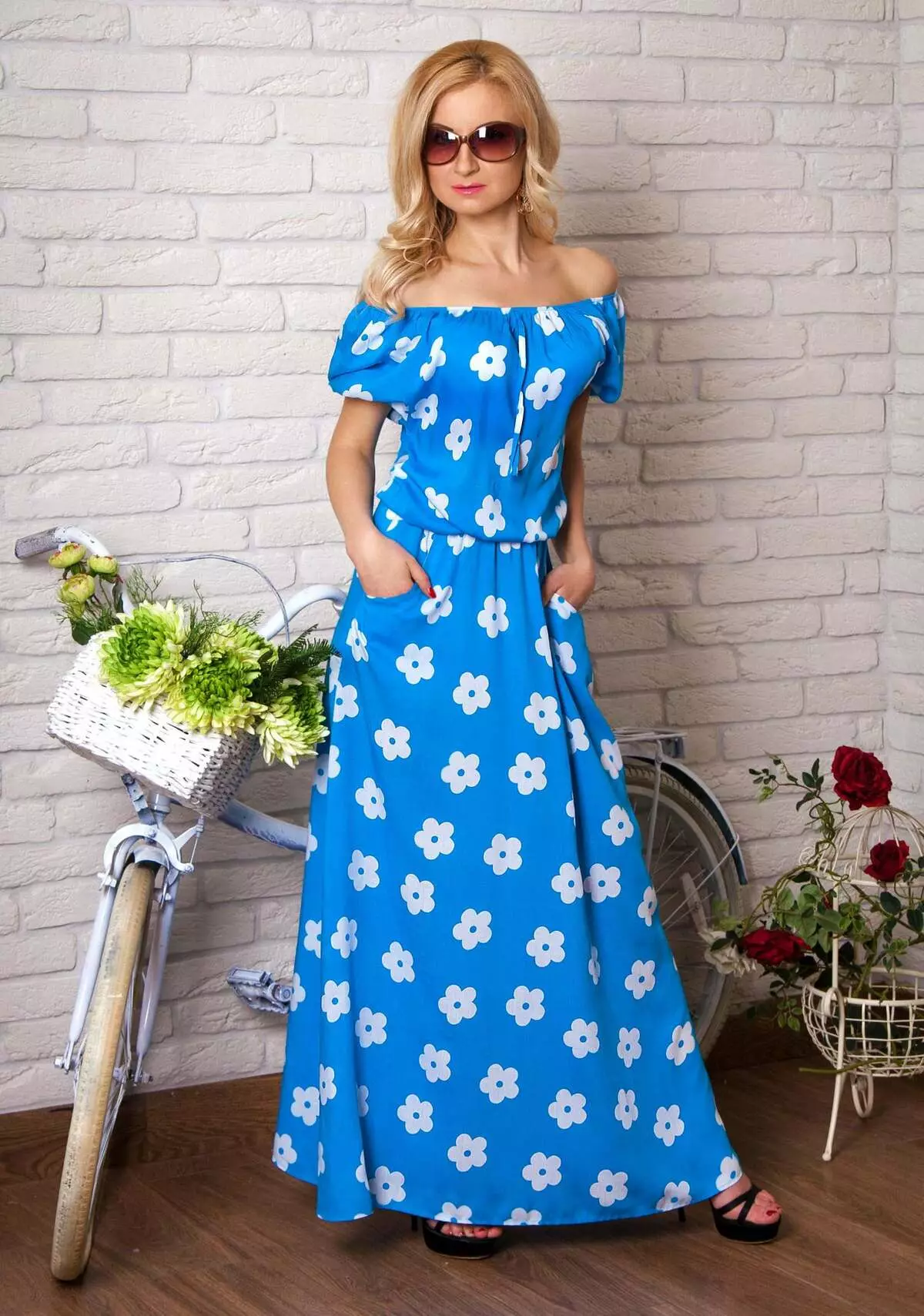 Sarafanlar 2021 (173 surat): Bir Sundress näme soňky habarlar we moda ugurlary, zenanlaryň Dress-Sundress, giyen bolan, mawy, düğmeleri 1249_10