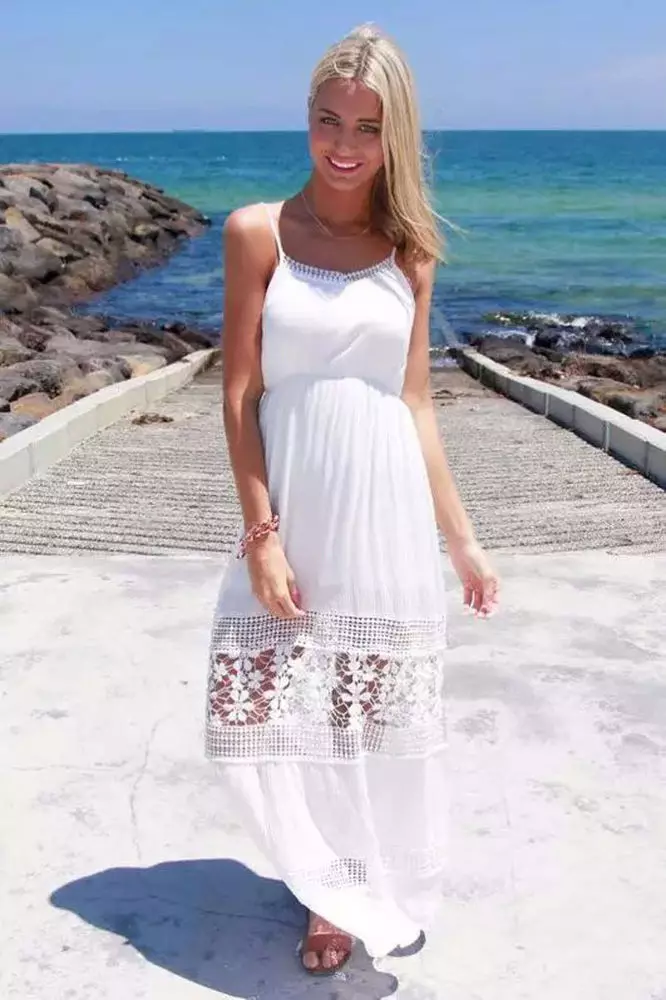 Sundress putih dengan renda (57 foto): Apa yang harus dipakai 1271_11