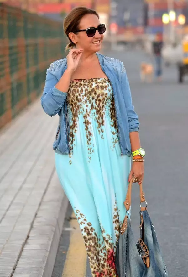 Pletena velika veličina Sarafany (44 fotografije): Što nositi Sundresses od pletene s punim ženama 1273_28