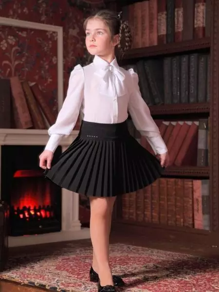 חצאית שמש לנערה: איך לתפור, על דפוסים אלסטיים, עם מה ללבוש 1291_24