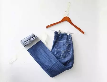 ສິ້ນຈາກ jeans ເກົ່າເຮັດມັນດ້ວຍຕົນເອງ: ຮູບແບບ, ວິທີການ sew ໄດ້ 1295_2