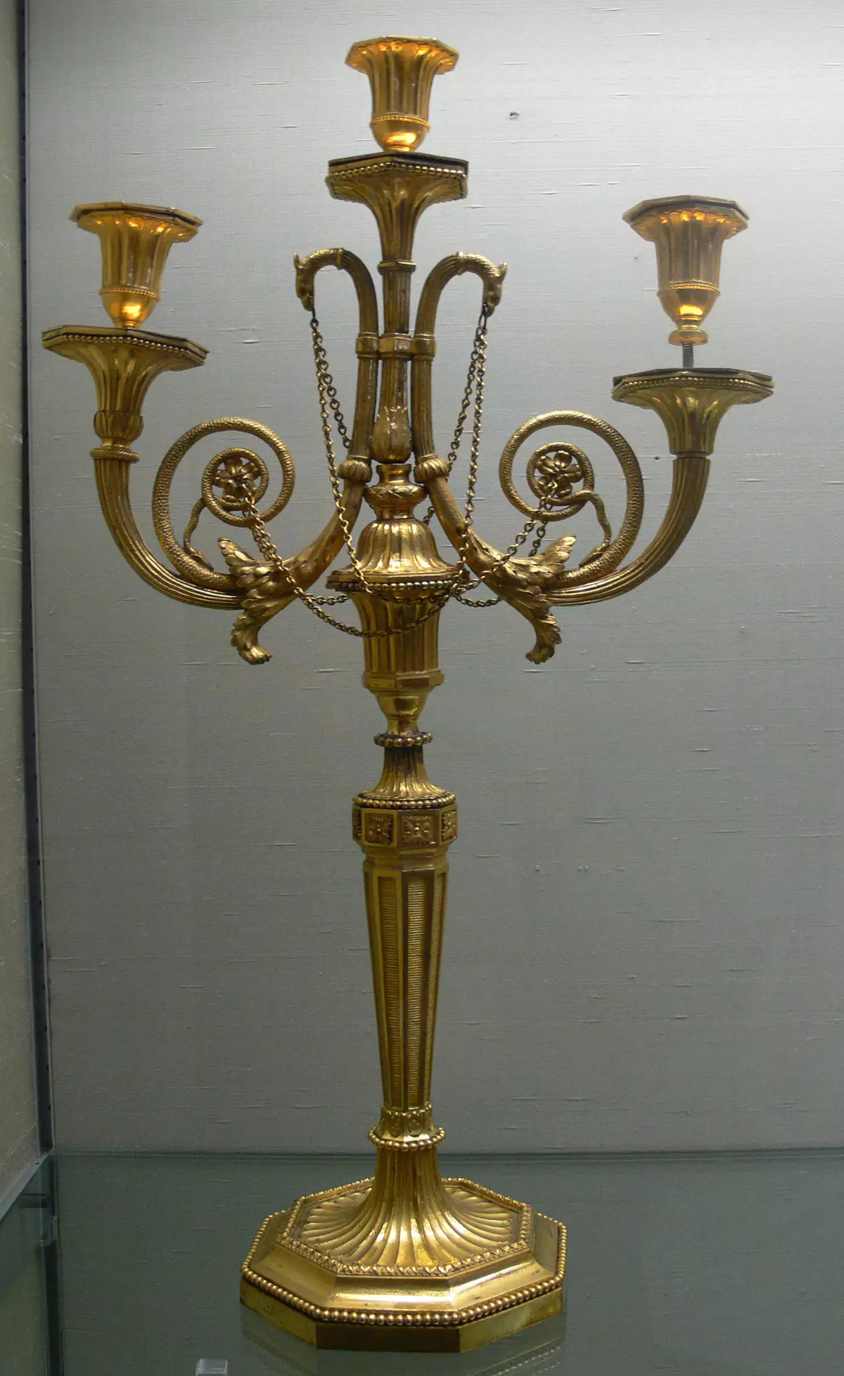 Lysestaker for 3 stearinlys: Triple Candelabra fra messing og metall 3-horned lysestaker fra bronse, tre stearinlysholdere for tre stearinlys og andre 13153_5