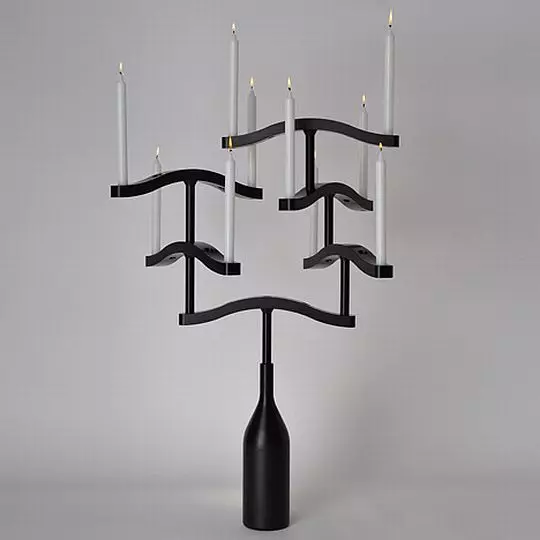 Kandelabra (85 fotos): un gran candelabro para varias velas, hágalo usted mismo. Pared y al aire libre, LED, Bronce, Plata y Otros modelos. 13154_37