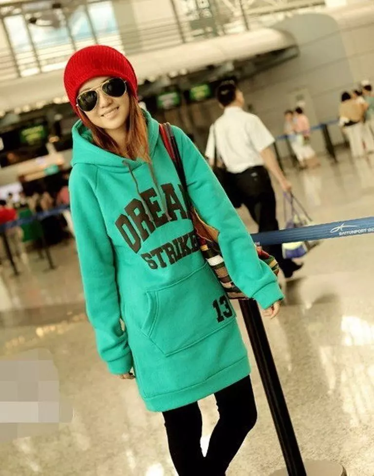 Hoodies Teens Fashionable (98 Foto): Pembom, model paling modis dan curam 2021 1318_38