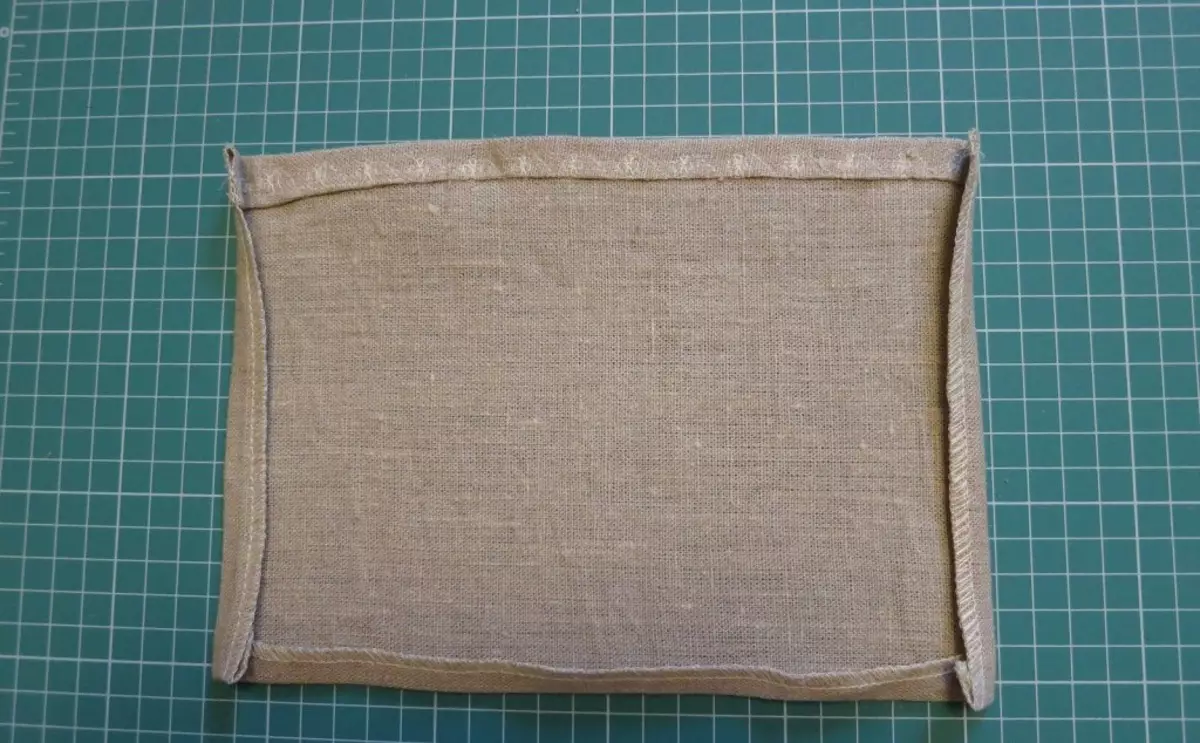Cómo coser una bolsa de tela con sus propias manos (51 fotos): patrones de patrones de lino y tapiz, clase magistral por modelos de costura hechos de solapas 13249_14
