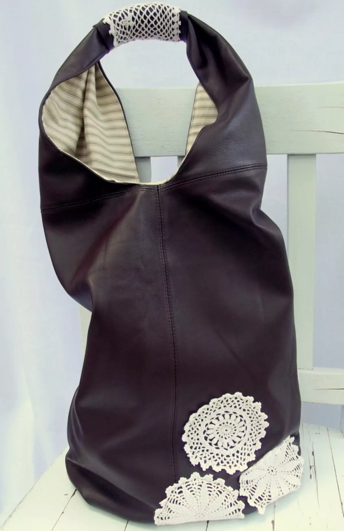 Saco de couro com suas próprias mãos (164 fotos): padrão, como costurar de couro e couro, master classe de peças, decoupage saco feminino 13259_117