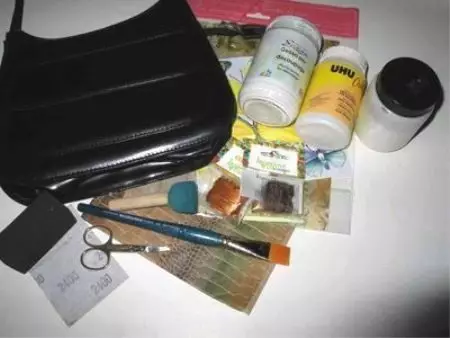 લેધર બેગ તમારા પોતાના હાથ (164 ફોટા): પેટર્ન, ચામડા અને લીટેરટેટથી કેવી રીતે સીવવું, ટુકડાઓમાંથી માસ્ટર ક્લાસ, ડિકૉપજ્ડ વિમેન્સ બેગ 13259_35