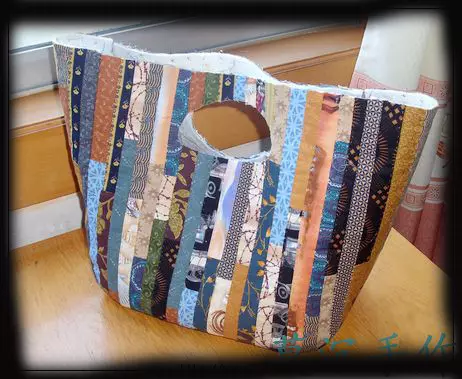 Tas met je eigen handen (170 foto's): hoe je te naaien en patronen stap voor stap op de riem, met een Fermo'om, vilt, textiel, van plastic flessen 13264_104