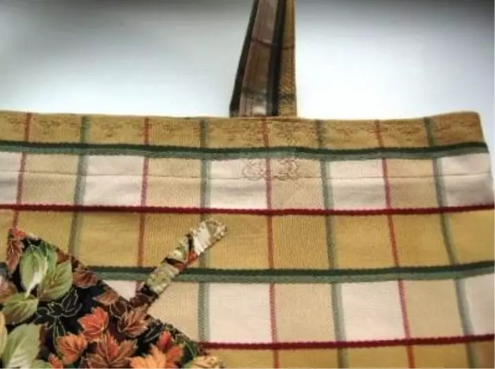 Bag med egne hender (170 bilder): Hvordan sy og lage mønstre trinnvis på beltet, med en Fermo'om, filt, tekstil, fra plastflasker 13264_119