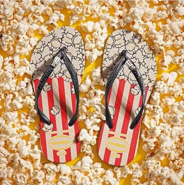 பிராண்ட் ஸ்லாண்ட்ஸ் (84 புகைப்படங்கள்): Havaianas, Baldinini, ரைடர், ஐபானா, புமா, ரீபோக், Cerutti, Keddo, Jordan, Crocs, Tommy Hilfiger, Chanel 13269_20