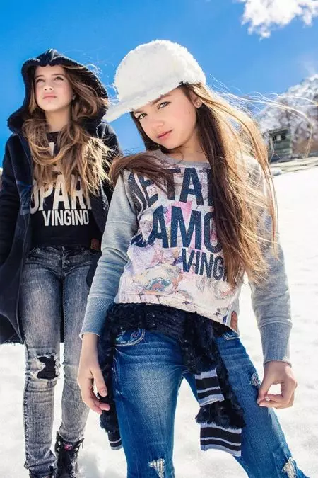 Sweatshirt for the girl (80 photos): adolescent models for girls 10-12 and 13-14 years old, Sweatshirt Faberlik, Nekst, on Fur, Lightning 1326_48