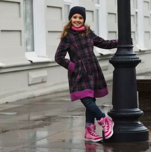 Snickers برای دختران (60 عکس): مدل های کفش برای دختران 10-12 ساله، گزینه های مد روز زمستانی برای نوجوانان 13270_28