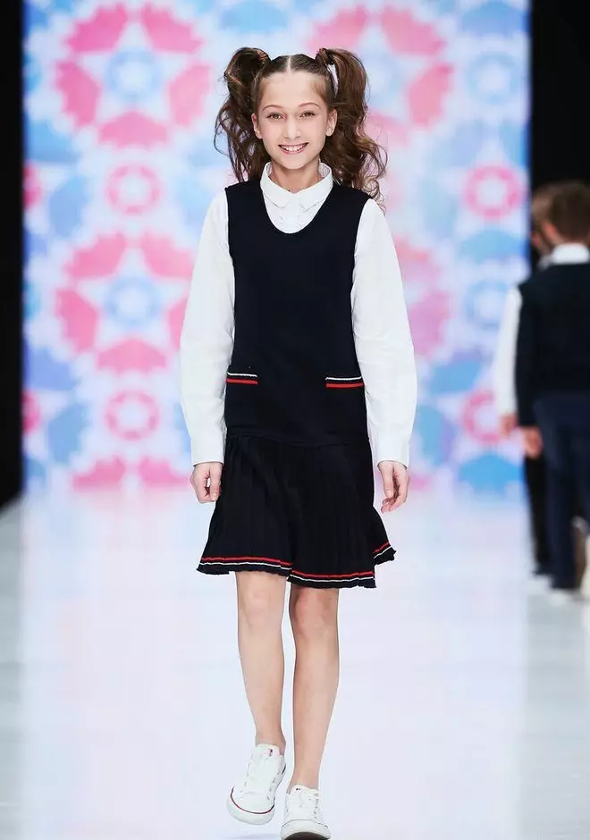 Snickers for Girls (60 foto): modelli di scarpe per ragazze 10-12 anni, inverno opzioni alla moda per adolescenti 13270_55