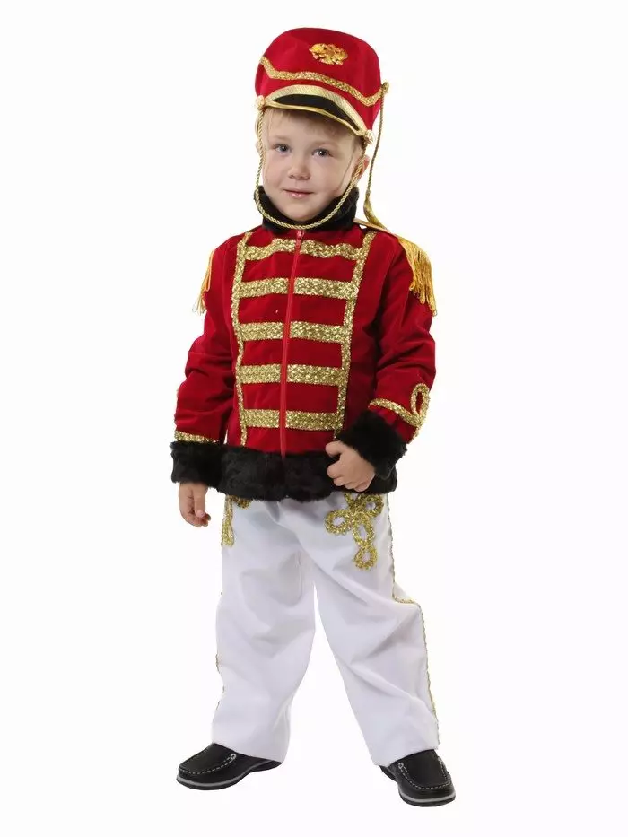 vestits de carnaval per a nens (88 fotos): en la forma d'una aranya home, pirata, eriçó i el gall, gats 13289_87