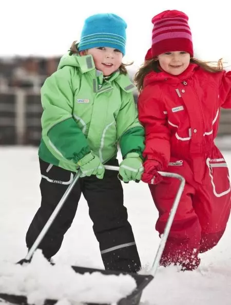 Finse winter oorpakke vir kinders (93 foto's): winter pluis jumpsuit vir meisies, modelle van Kerry, REIM, Hupe en Lassie 13297_23