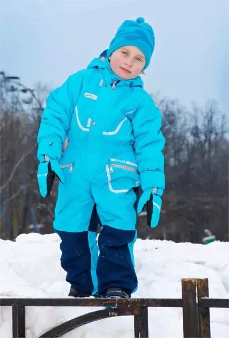 overalls Finlandia usum keur barudak (93 foto): usum fluff jumpsuit keur katresna, model ti Kerry, Reim, Hupe na Lassie 13297_80