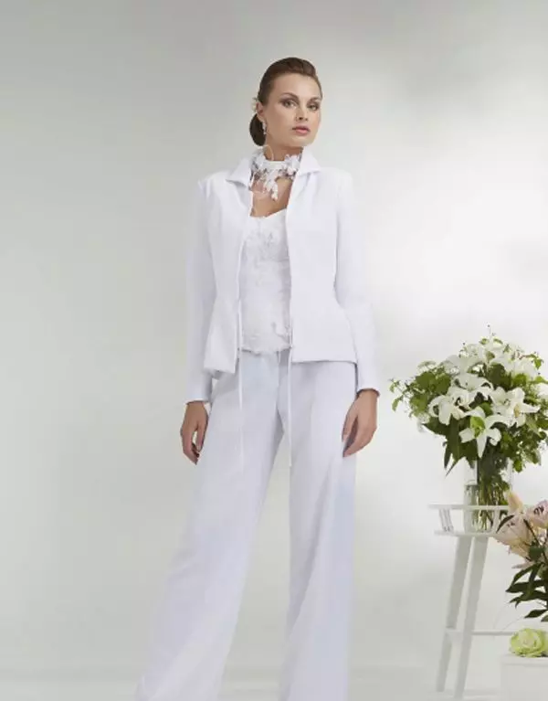 Female trouser evening costumes (85 photos): for full, wedding, elegant female trouser costume 13303_60