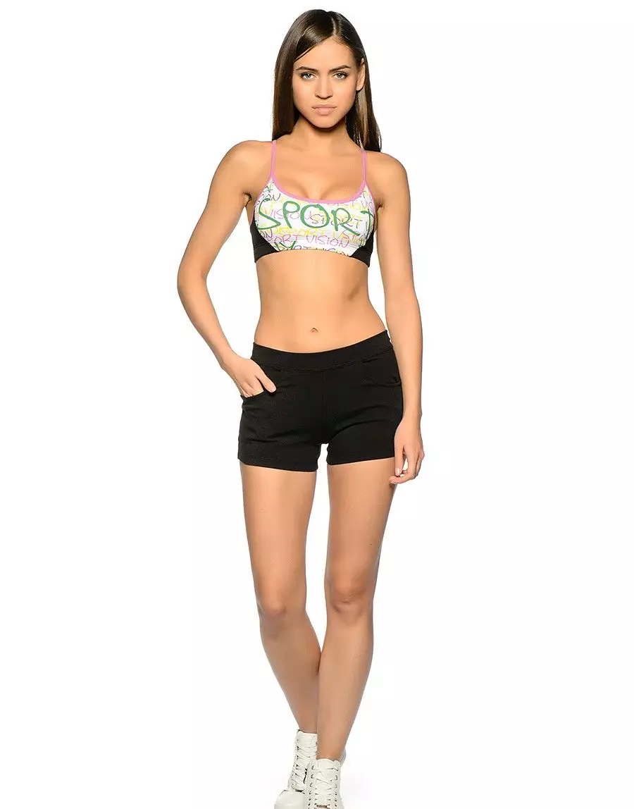 Sports shorts (84 billeder): Kort kvindelige sportsmodeller, shorts nederdel, stram, sort, dragt, strikket 13304_78