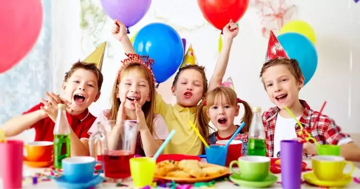 Διαγωνισμοί και γενέθλια (23 φωτογραφίες): Αστεία και διασκεδαστικά παιχνίδια στο τραπέζι για διαφορετικές εταιρείες, δροσερό διαγωνισμούς για ενήλικες και ενδιαφέρουσες επιλογές για τα παιδιά 13308_20