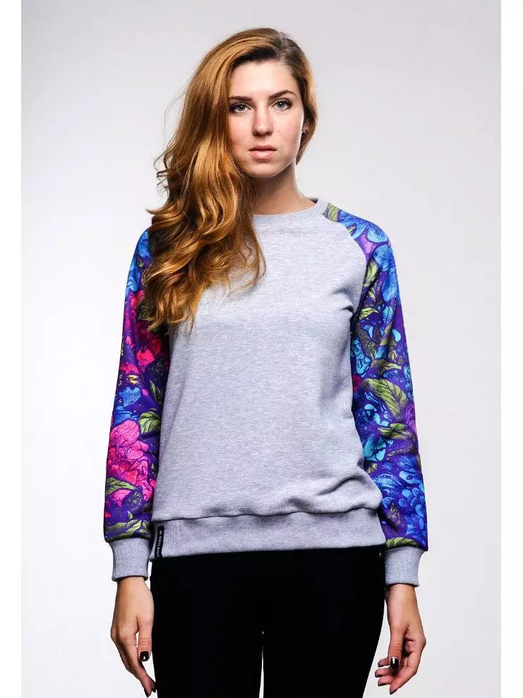 Trendy sweatshirts 2021 (221 फोटो): ते काय आहे आणि कसे घालावे, इन्सुलेट 1333_31