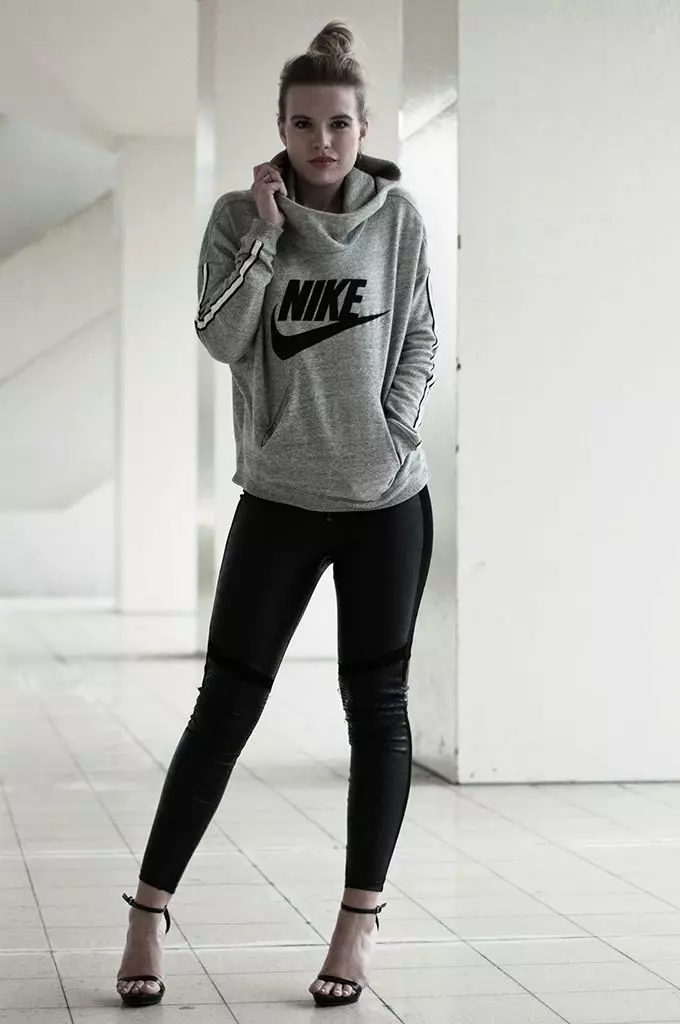 Sweetshot Nike (39 รูป): รุ่น Nike พร้อมกับสิ่งที่สวมใส่ 1334_39