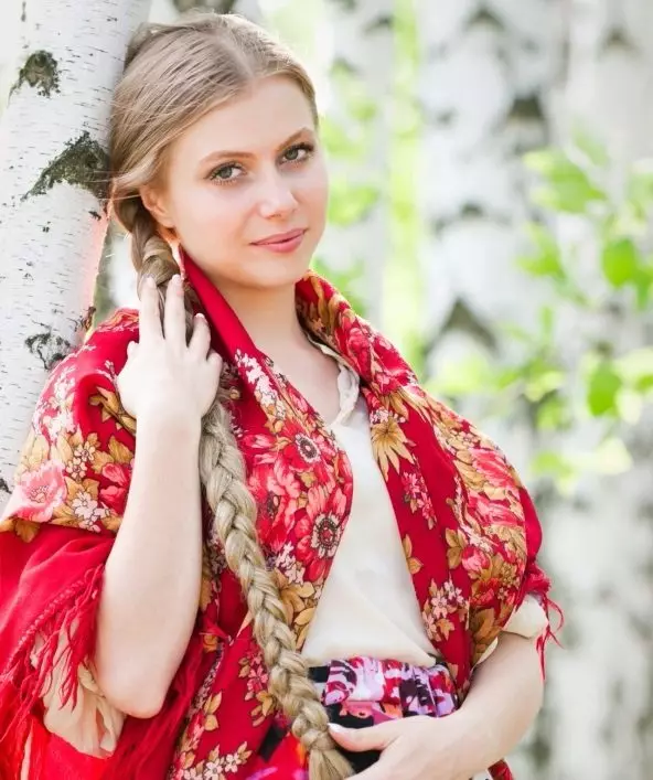 Russian Sarafan, Russian scarf, girl with oblique