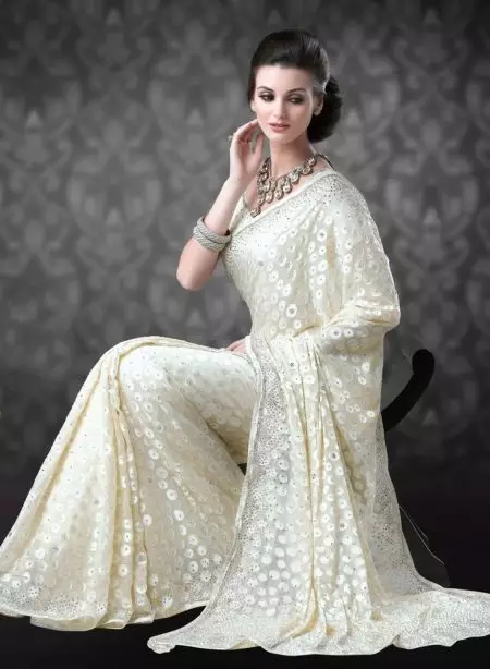 Bijelo vjenčanje sari.