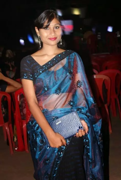 Koppling till blå sari