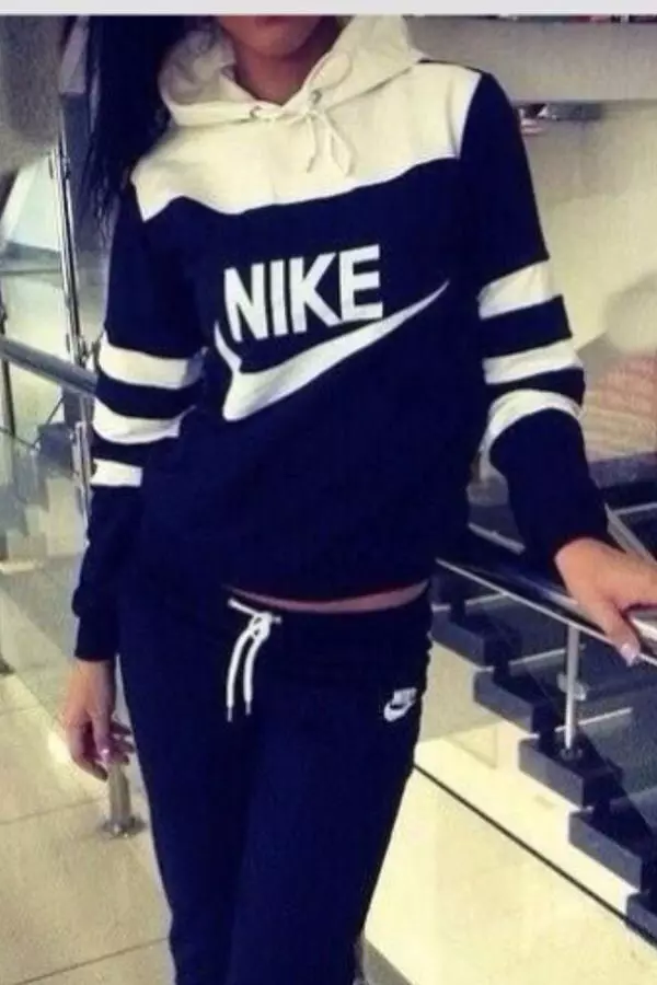 Dames Sweatshirts Nike (Nike) (58 foto's): Sportkleding Modellen, Nike Air, Nike-Aw77, met Print 