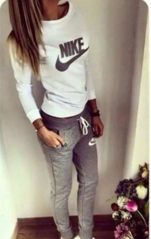 Dames Sweatshirts Nike (Nike) (58 foto's): Sportkleding Modellen, Nike Air, Nike-Aw77, met Print 