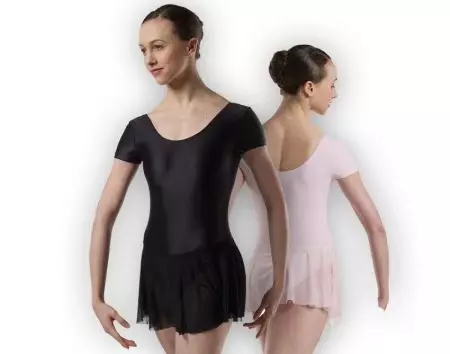 Costume de baie gimnastică cu fustă (35 fotografii): Modele cu fuste pentru gimnastică ritmică 13393_35