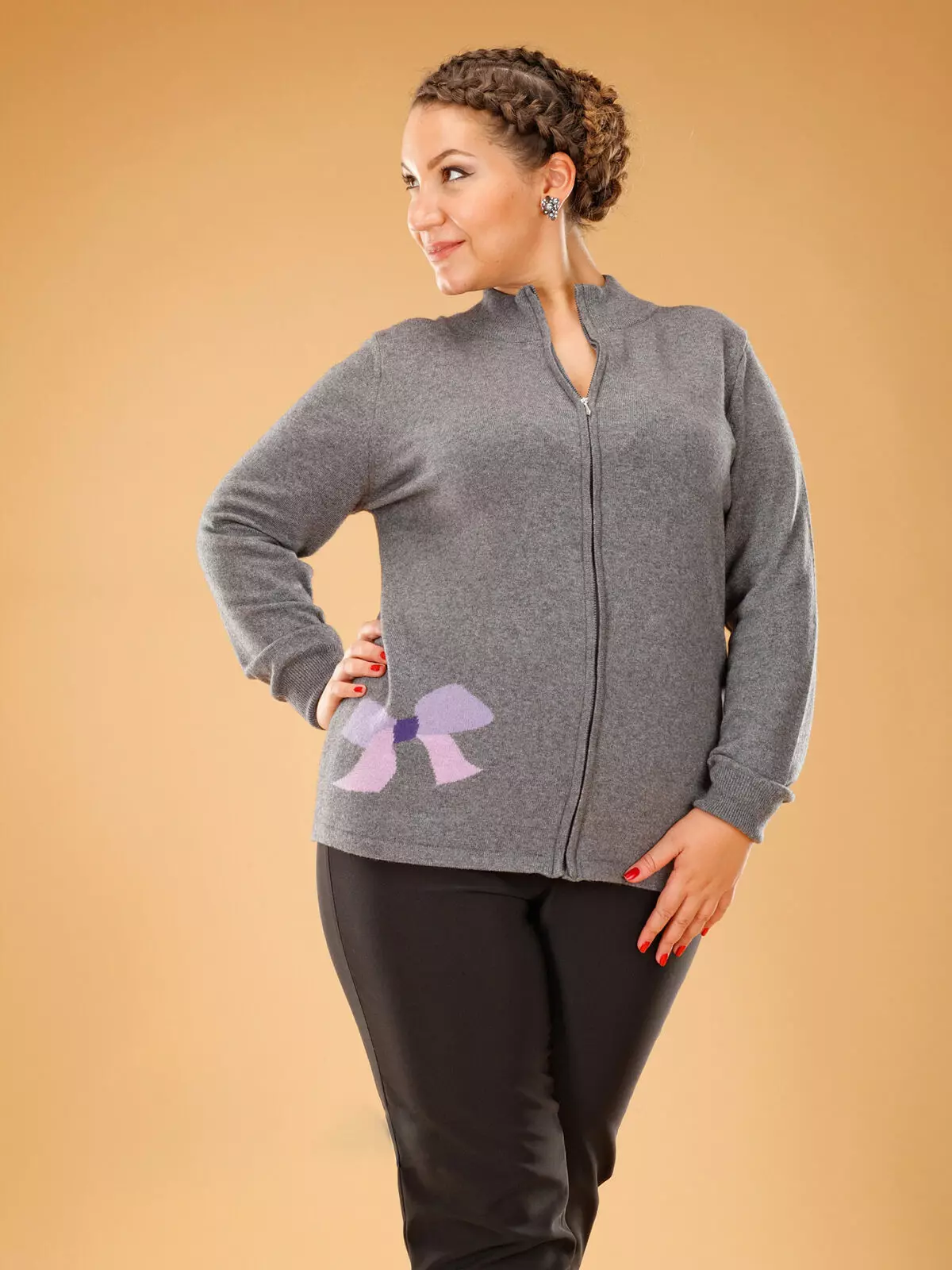 महिला स्वेटशर्ट्स (238 फोटो): फैशनेबल, हुडी, बड़े आकार, बिजली, लंबे, बॉम्बर, खेल, गर्म 1339_13