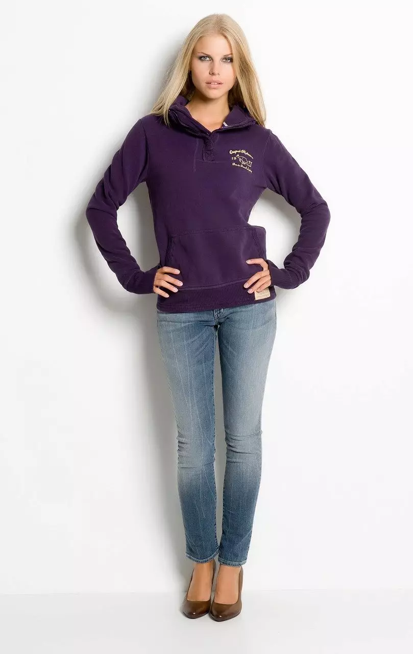 Sieviešu džemperi (238 fotogrāfijas): moderns, kapuci, lieli izmēri, zibens, garš, bumbvedējs, sports, silts 1339_151