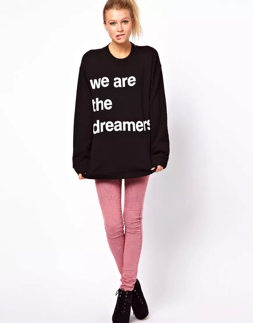 Vrouwelijke sweatshirts (238 foto's): modieuze, hoody, grote maten, bliksem, lang, bommenwerper, sport, warm 1339_4