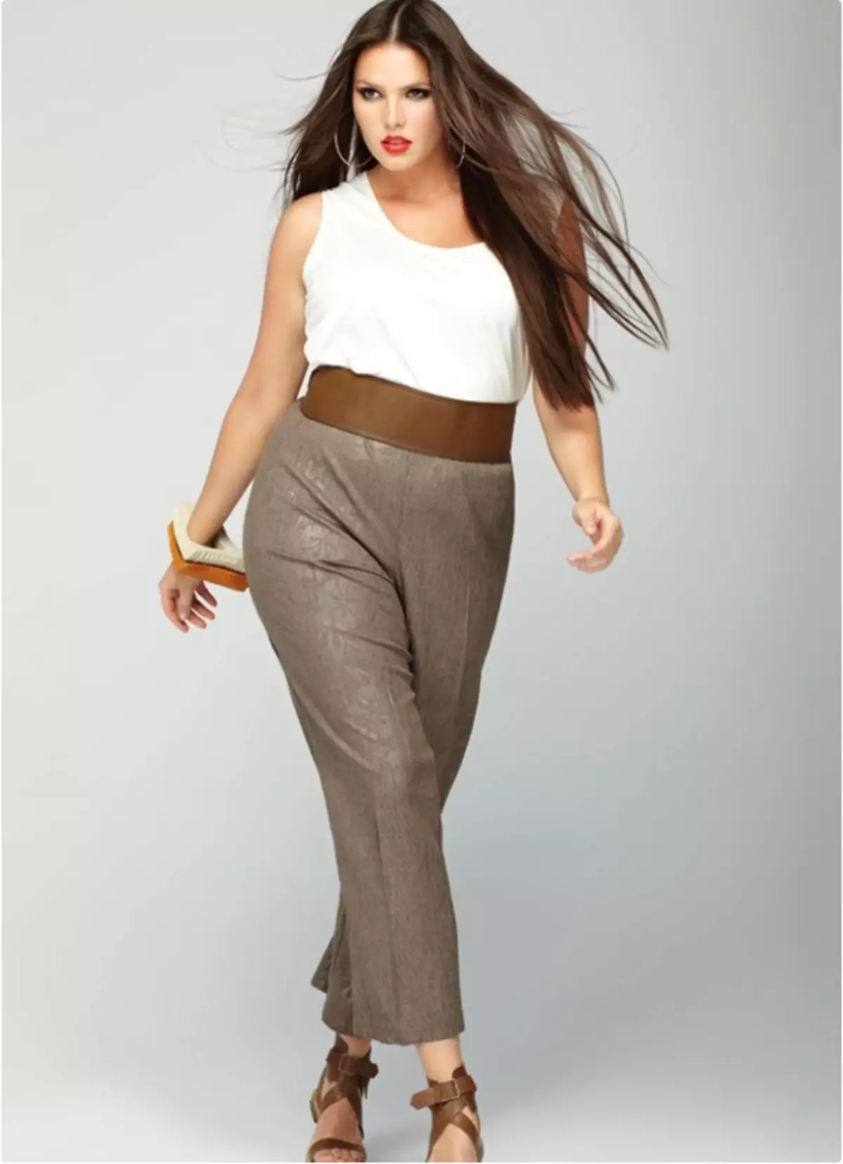 Fashionable pants 7/8 for full women 2021 (57 photos) 13417_55