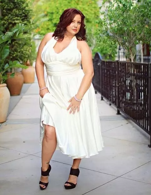 Vestido branco branco cunha cintura abrumada para mulleres completas