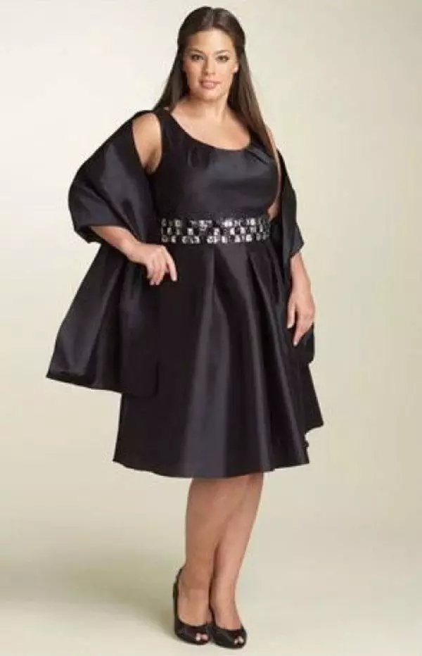 Krátké elegantní šaty Velká velikost s svěží sukně