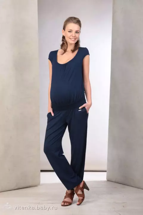 Combinaison pour femmes enceintes (79 photos): Combinaison chaude, velours et pantalon, combinaison de jupe, semi-combinaisons 13457_76