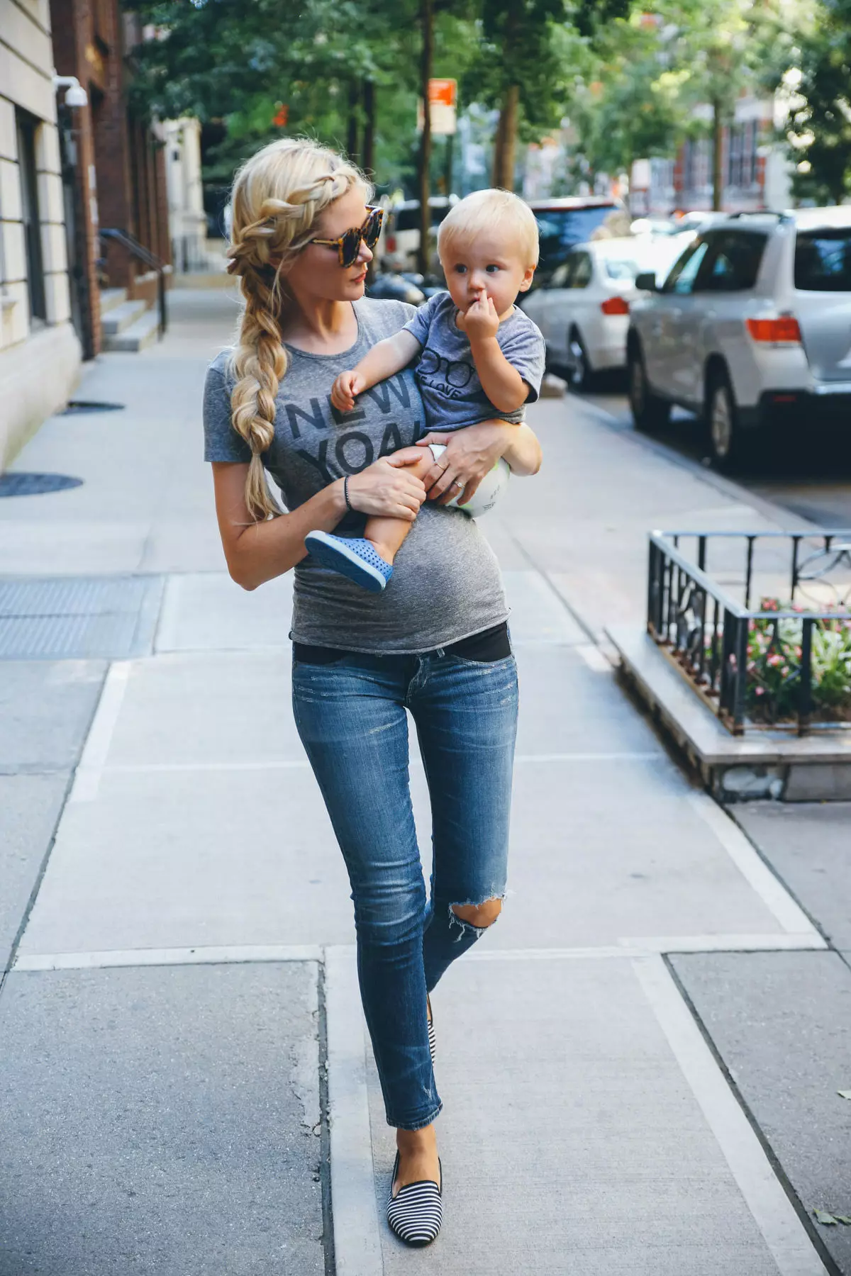 Jeans rapidos para mujeres embarazadas (32 fotos): Qué usar y cómo elegir 13464_6