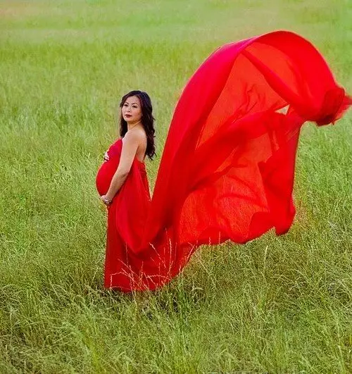 Vestido longo vermelho com trem para mulheres grávidas