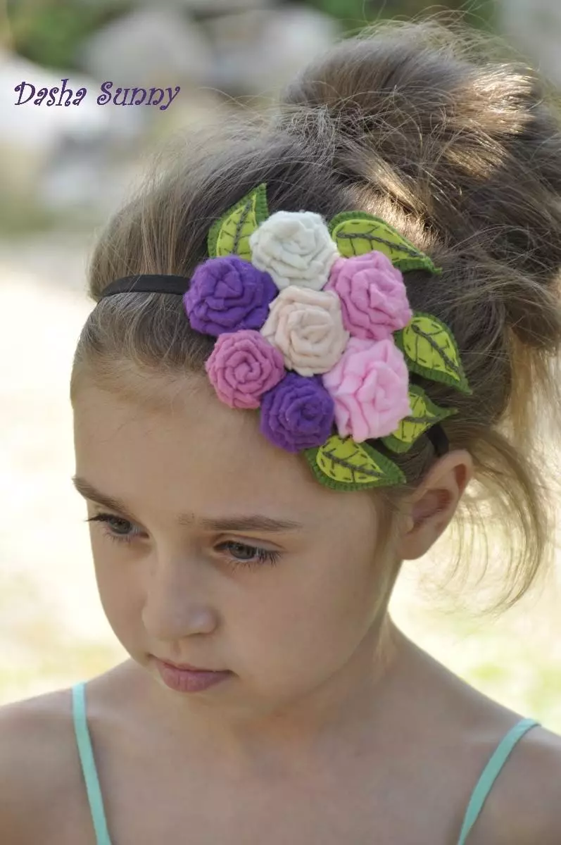 סרט עבור ילדה (137 תמונות): מודלים סרוגים לילדים עם פרח של Canzashi, תחבושות יפה, חטיפה ועם קשתות 13479_103