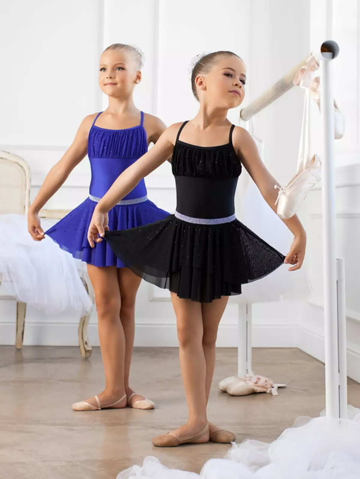 Swimsuit infantil para bailar con saia (45 fotos): Modelos de baile para nenas 13495_21